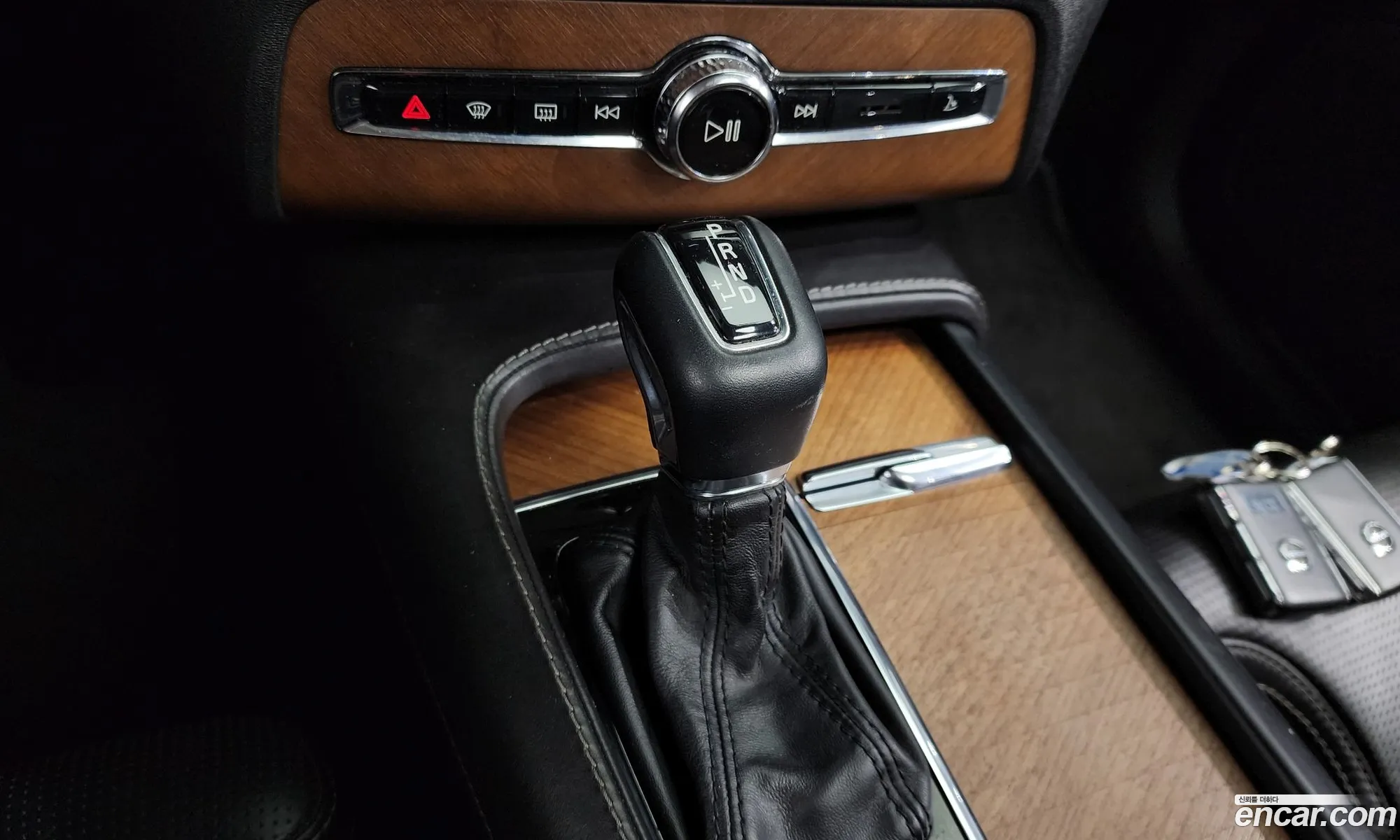 Volvo XC90 2017 YV1LF68BCH1164482 — 14