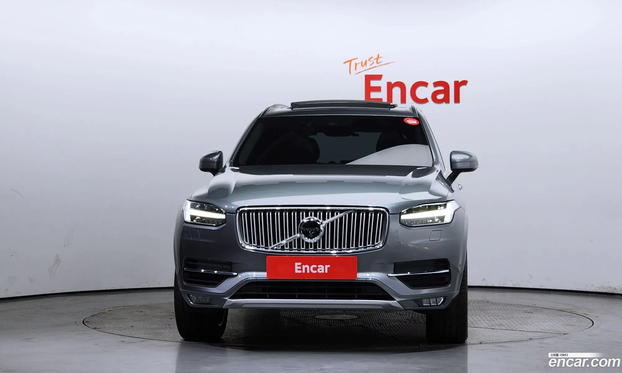 Volvo XC90 2017 YV1LF68BCH1164482 — 3