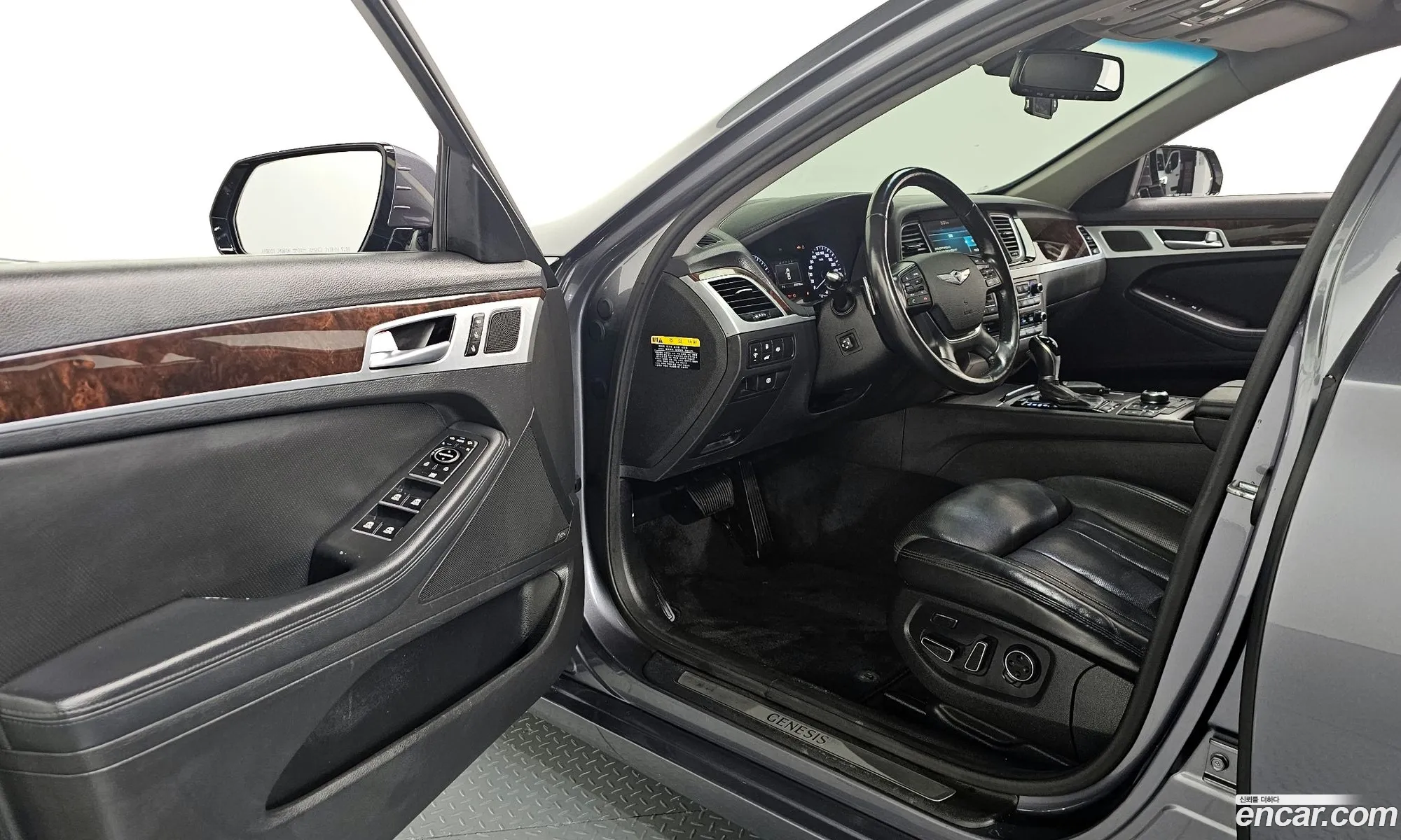 Hyundai Genesis DH 2014 — 17