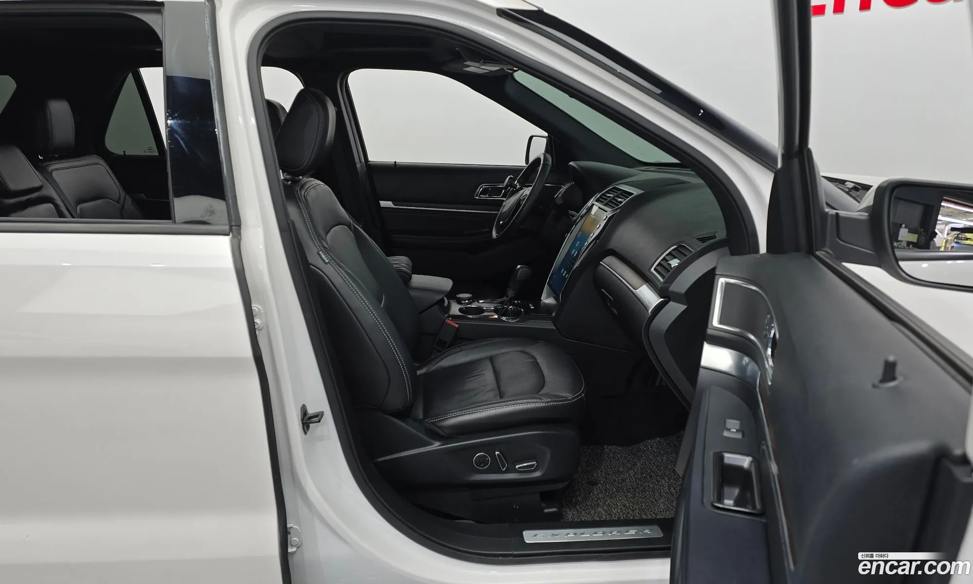 Ford Explorer 2018 1FM5K8FH1JGB72621 — 10