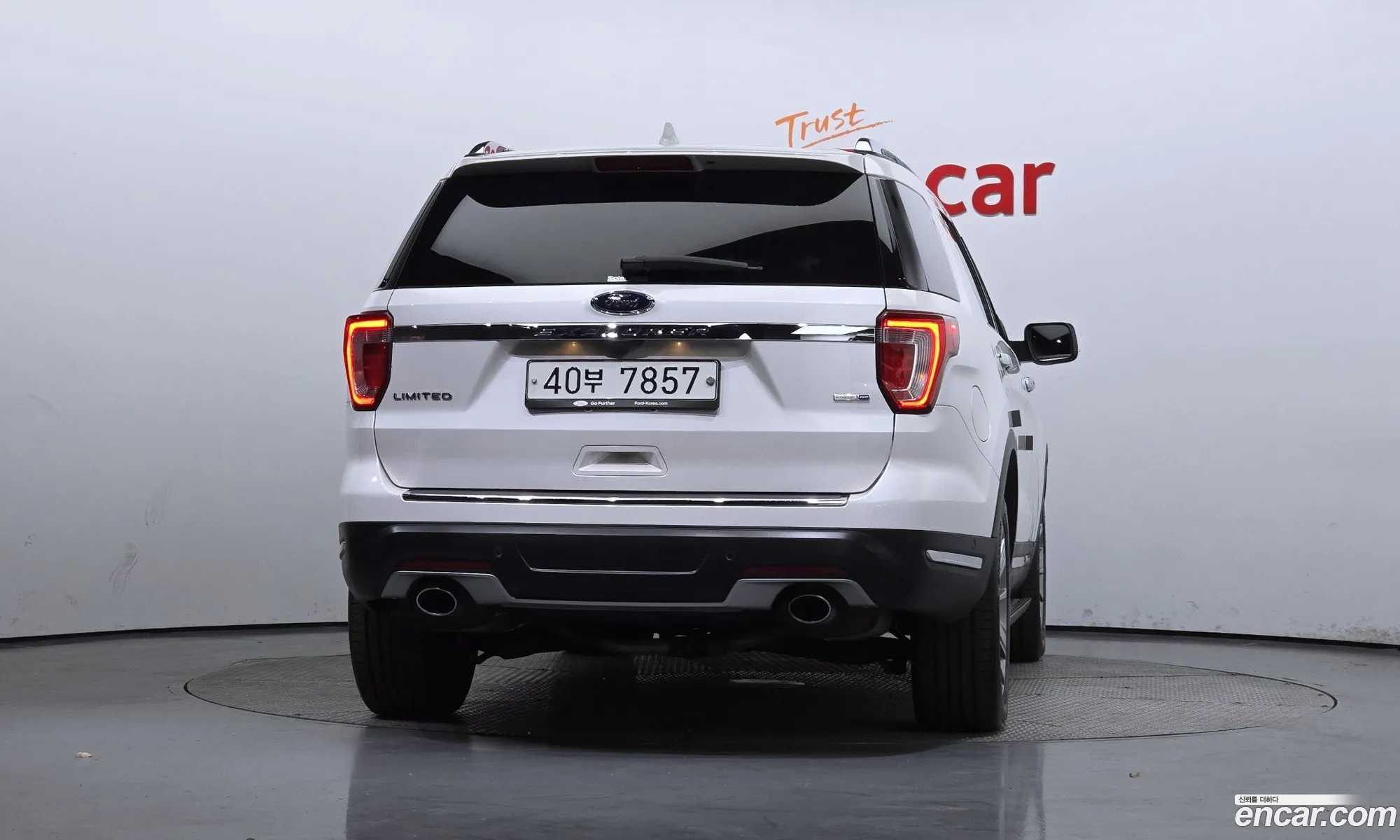Ford Explorer 2018 1FM5K8FH1JGB72621 — 18