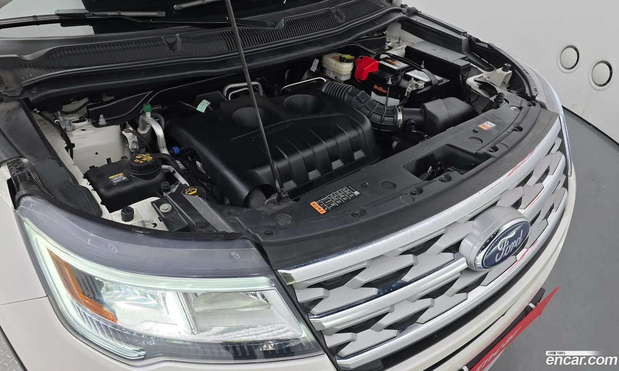 Ford Explorer 2018 1FM5K8FH1JGB72621 — 3