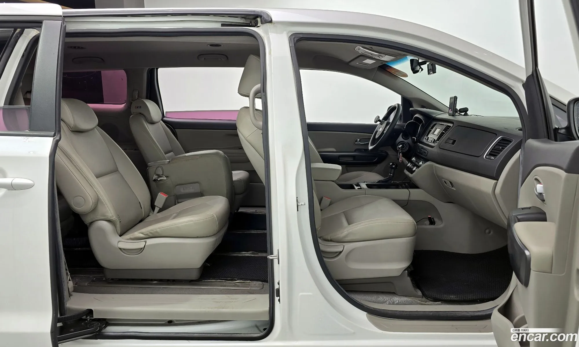 Kia Carnival 2015 — 9