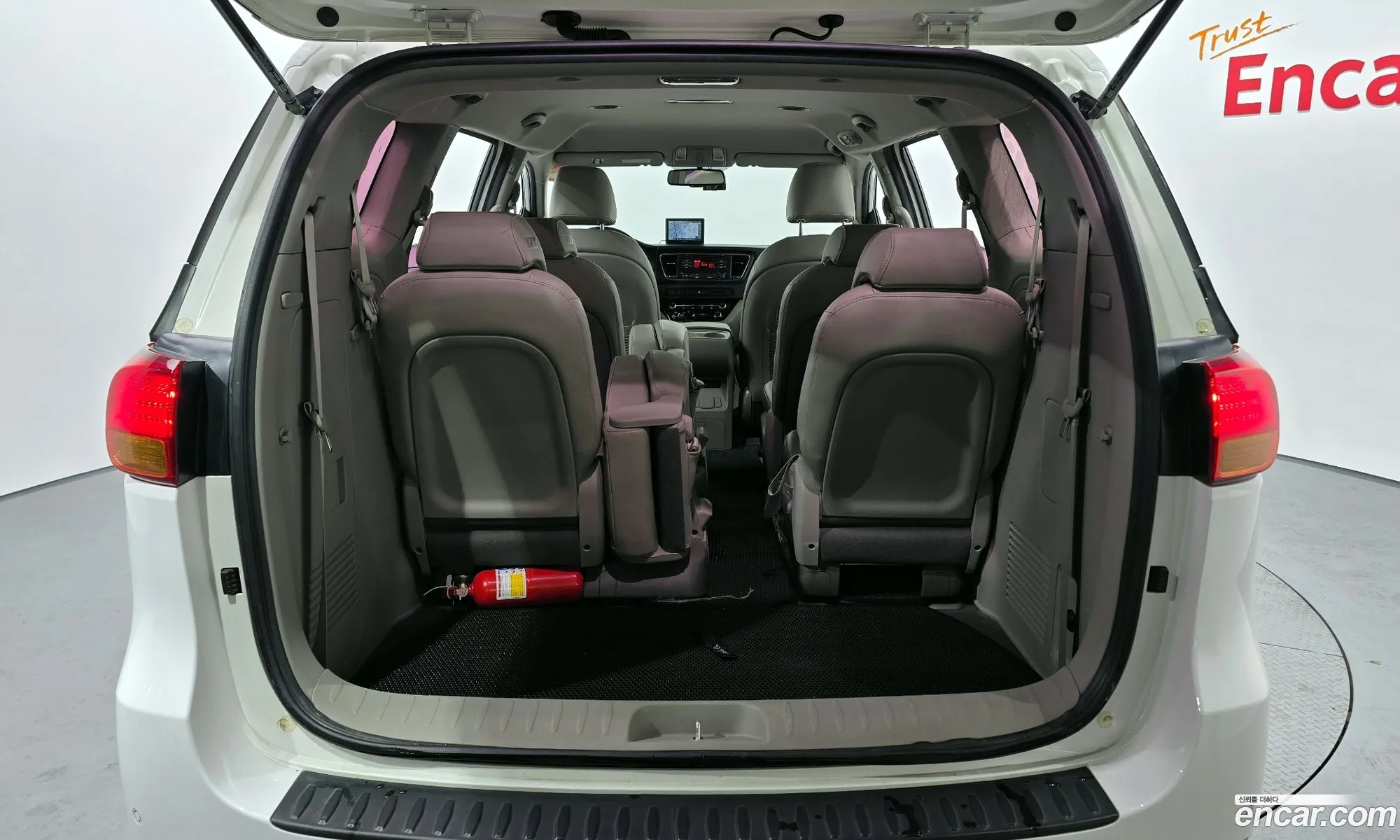 Kia Carnival 2015 — 20