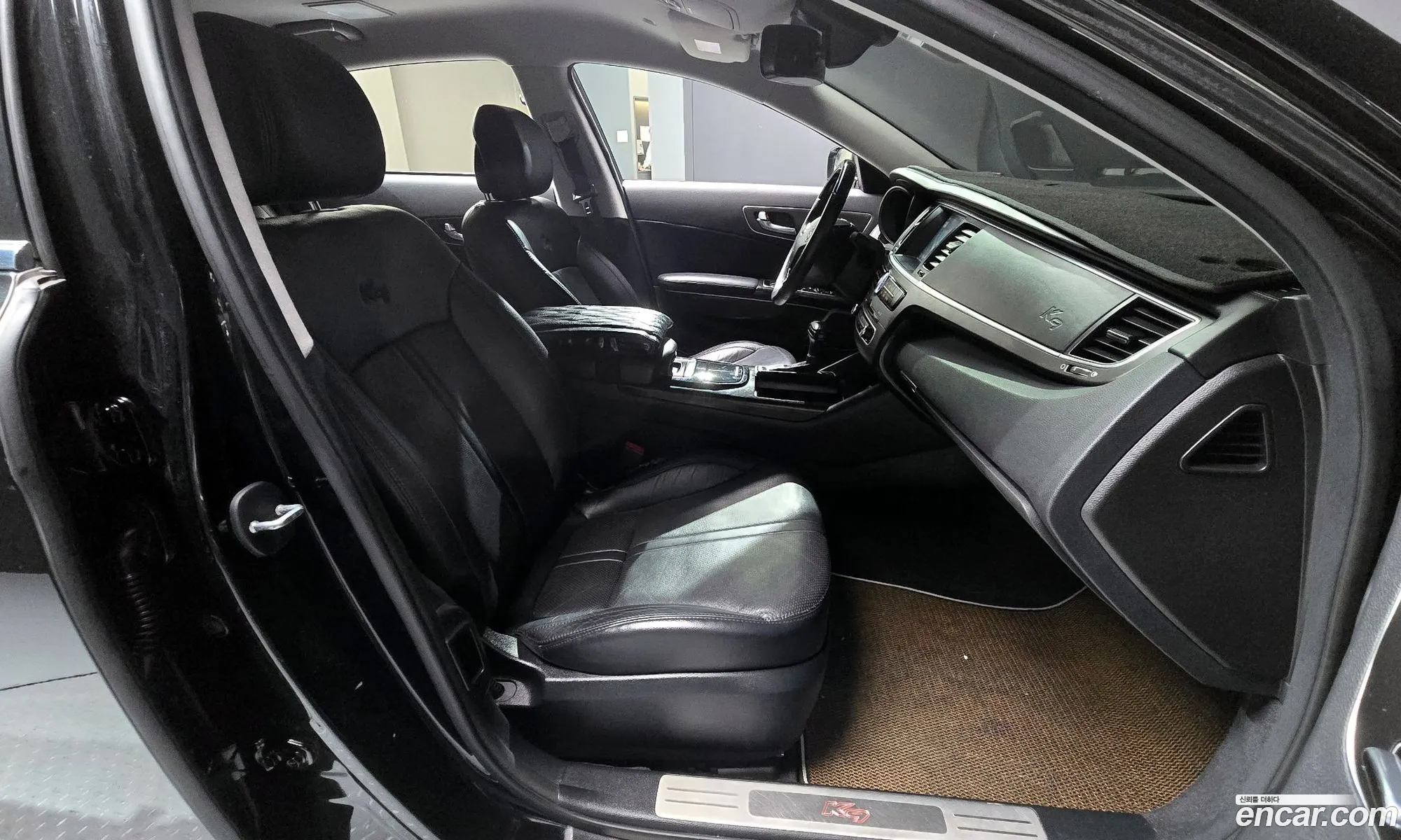 Kia K9 2013 — 9