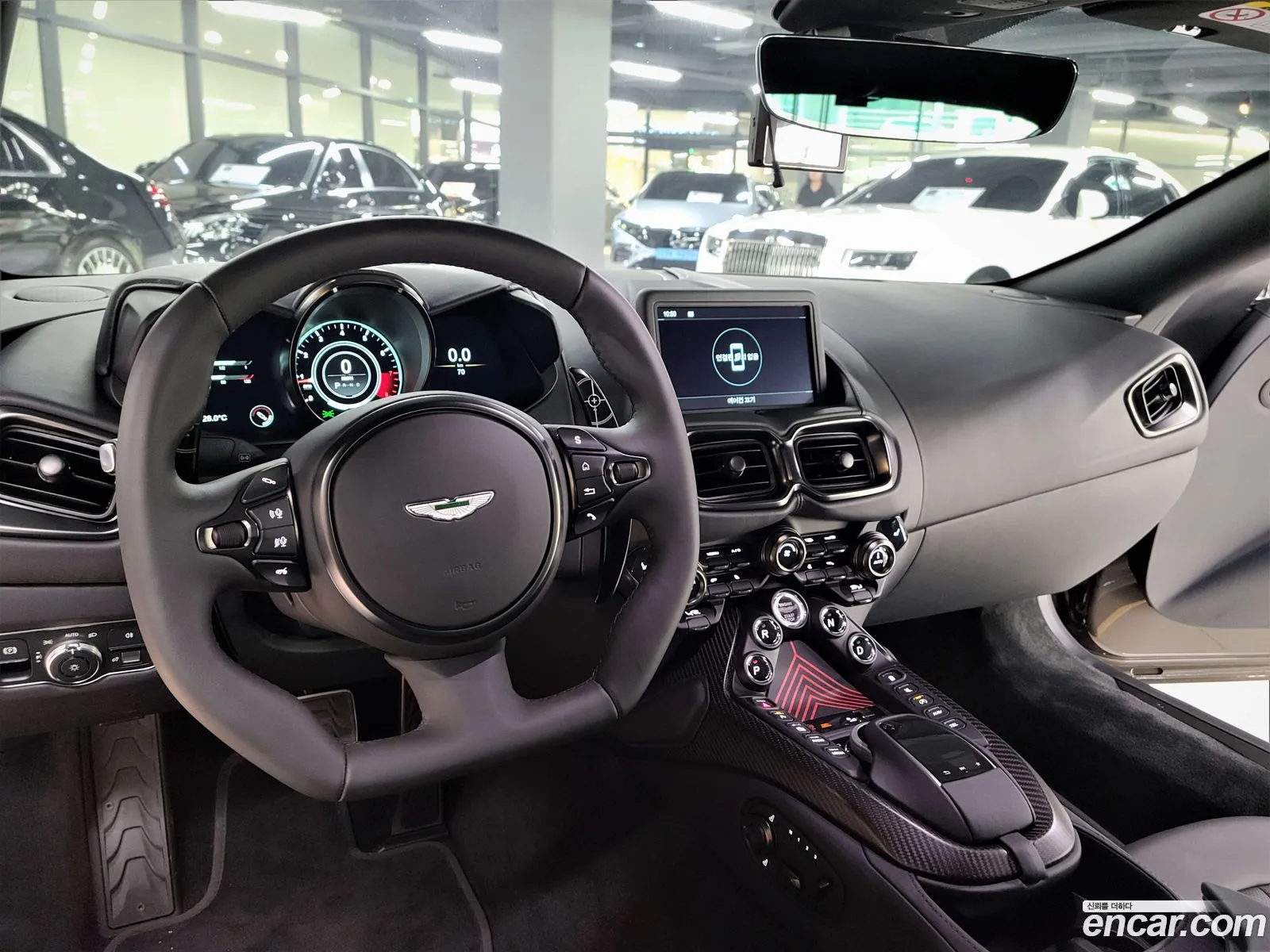 Aston Martin Vantage 2022 — 16