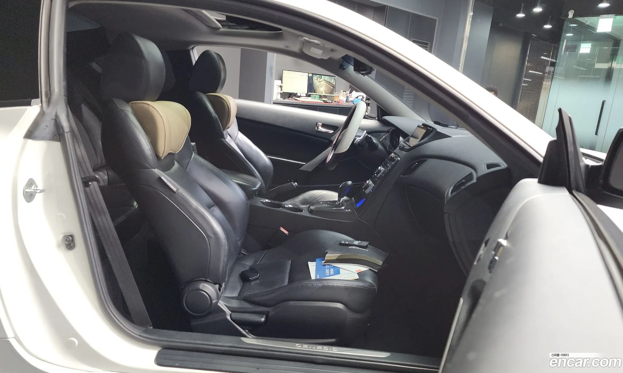 Hyundai Genesis Coupe 2010 — 3