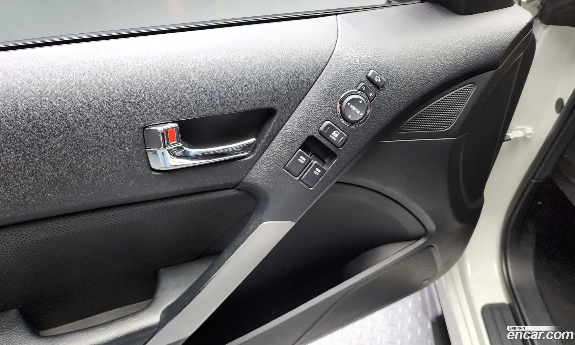 Hyundai Genesis Coupe 2010 — 18