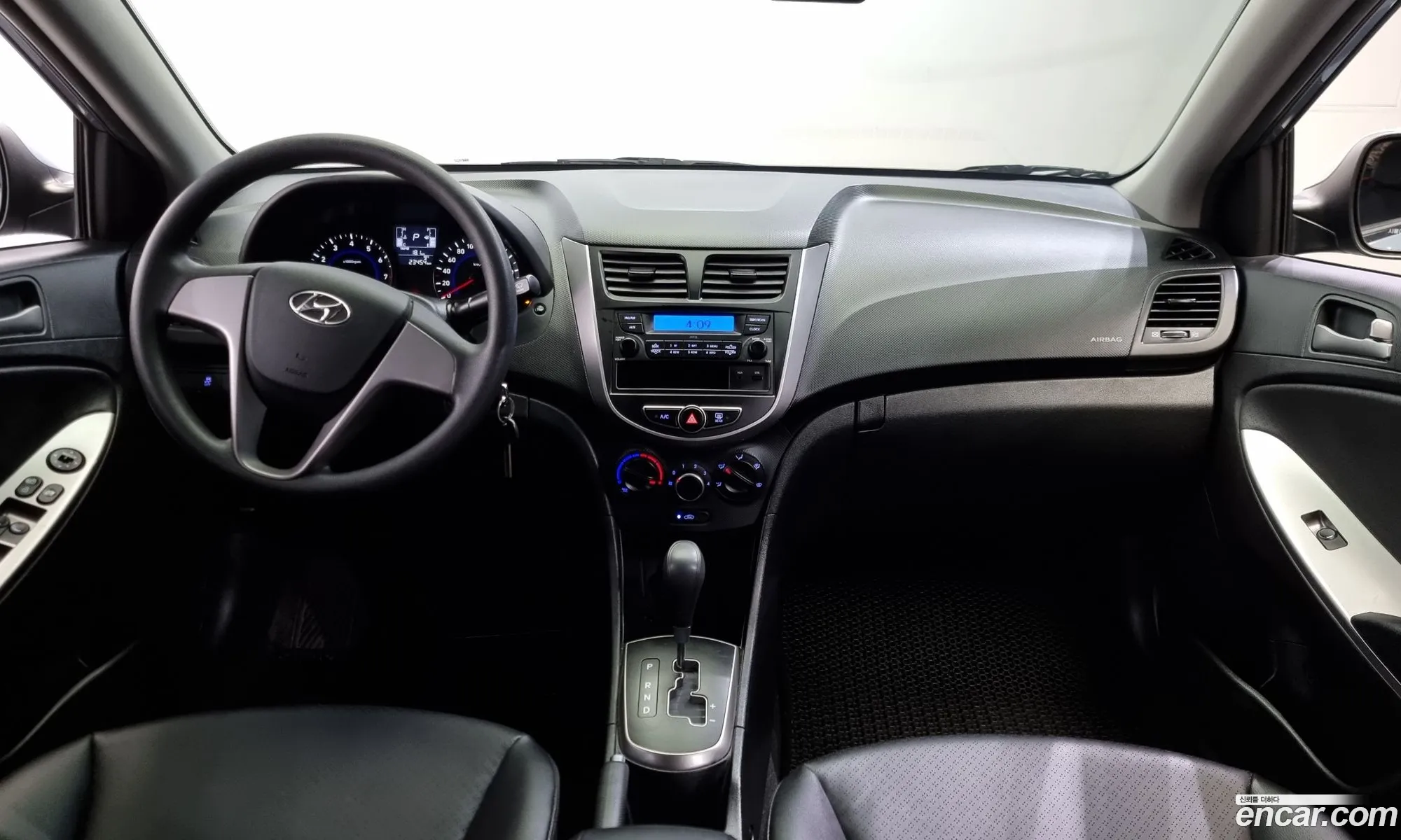 Hyundai Accent 2018 — 3