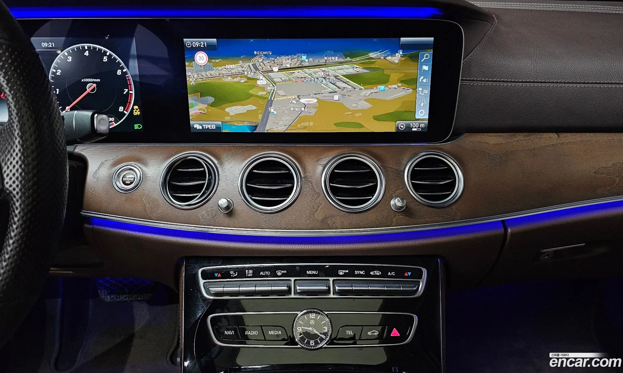 Mercedes-Benz E-Class W213 2017 WDDZF4KB3HA200541 — 11
