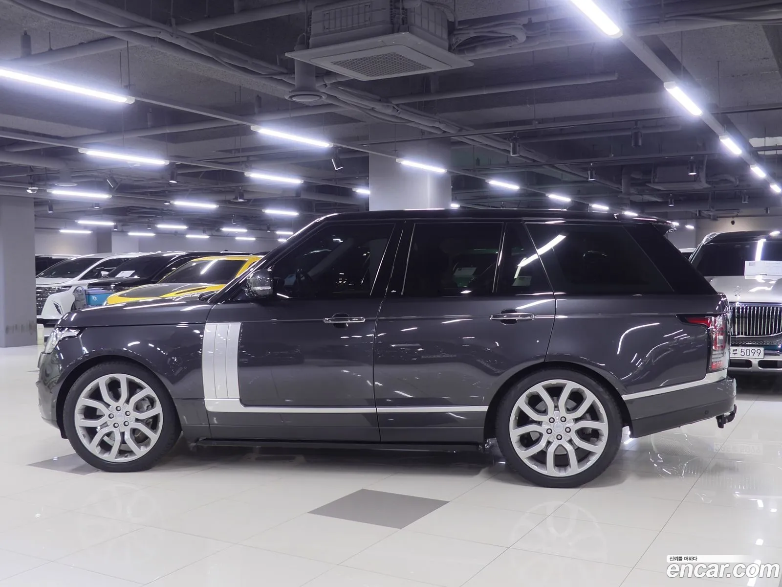 Land Rover Range Rover 2017 — 16