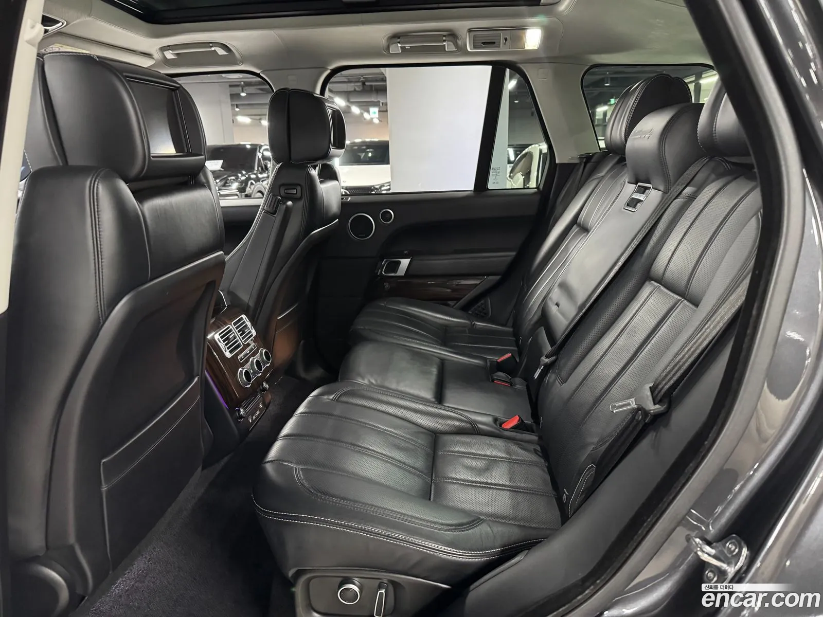 Land Rover Range Rover 2017 — 12