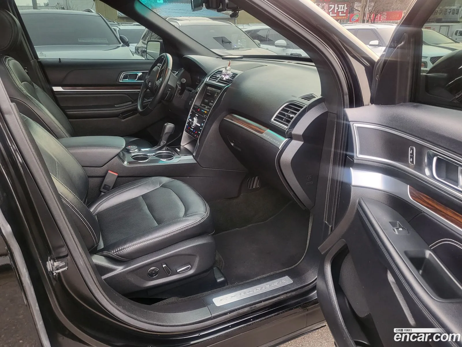 Ford Explorer 2016 — 13
