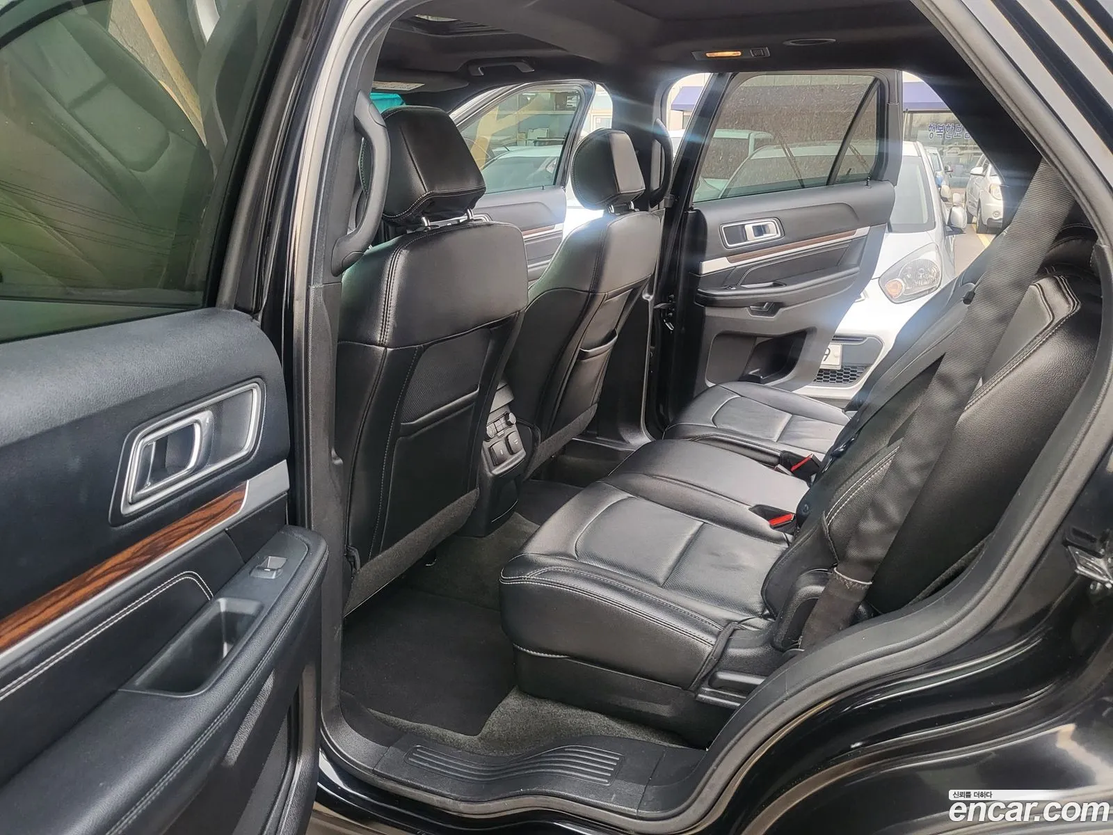 Ford Explorer 2016 — 2