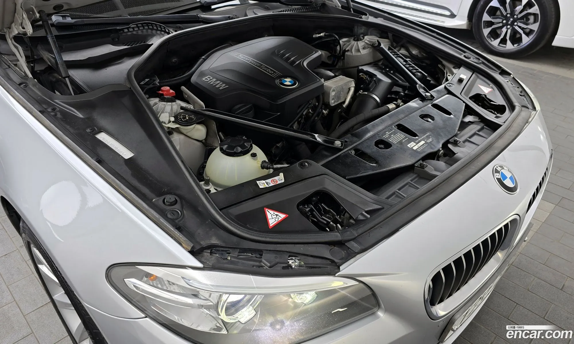 BMW 5 Series 2013 WBA5A7108ED176382 — 13