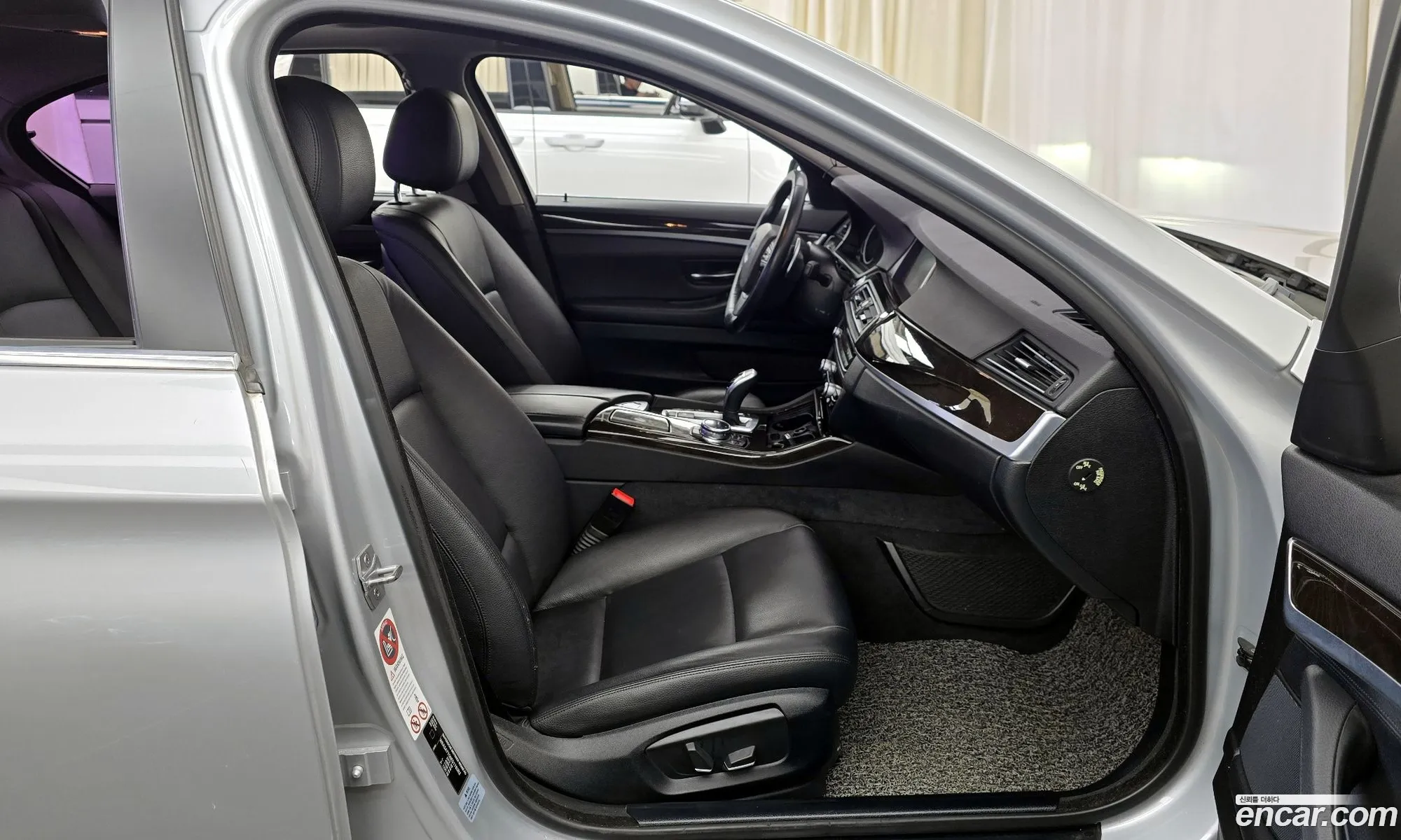 BMW 5 Series 2013 WBA5A7108ED176382 — 12