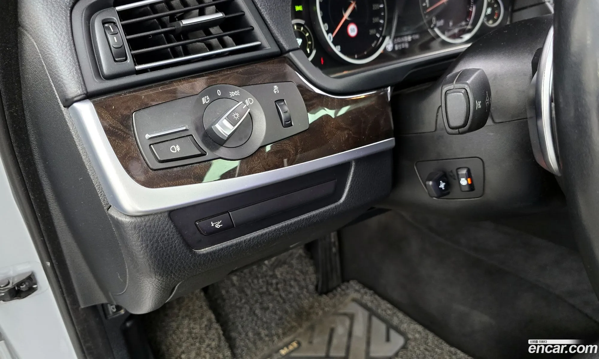 BMW 5 Series 2013 WBA5A7108ED176382 — 7