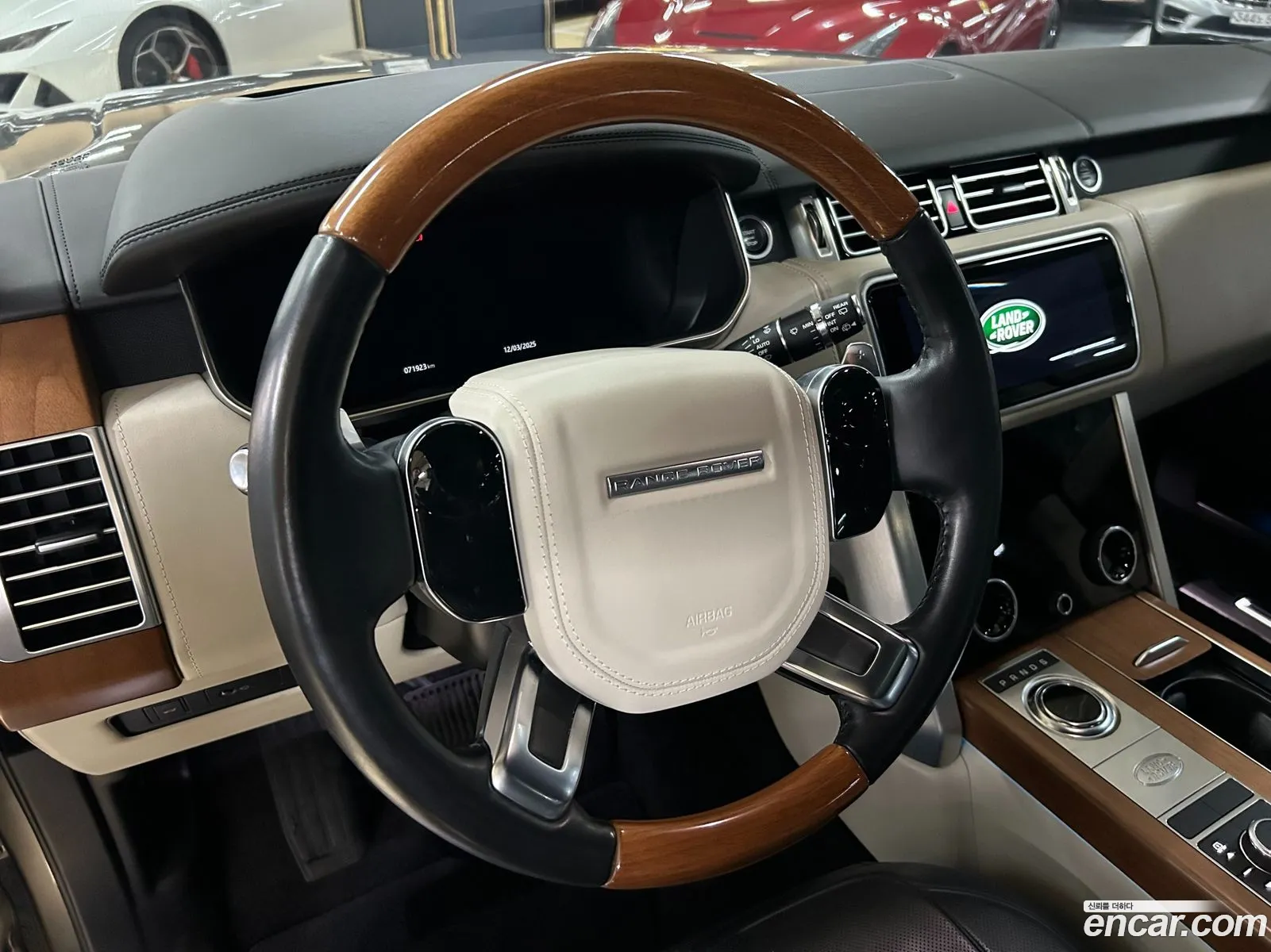 Land Rover Range Rover 2019 — 12