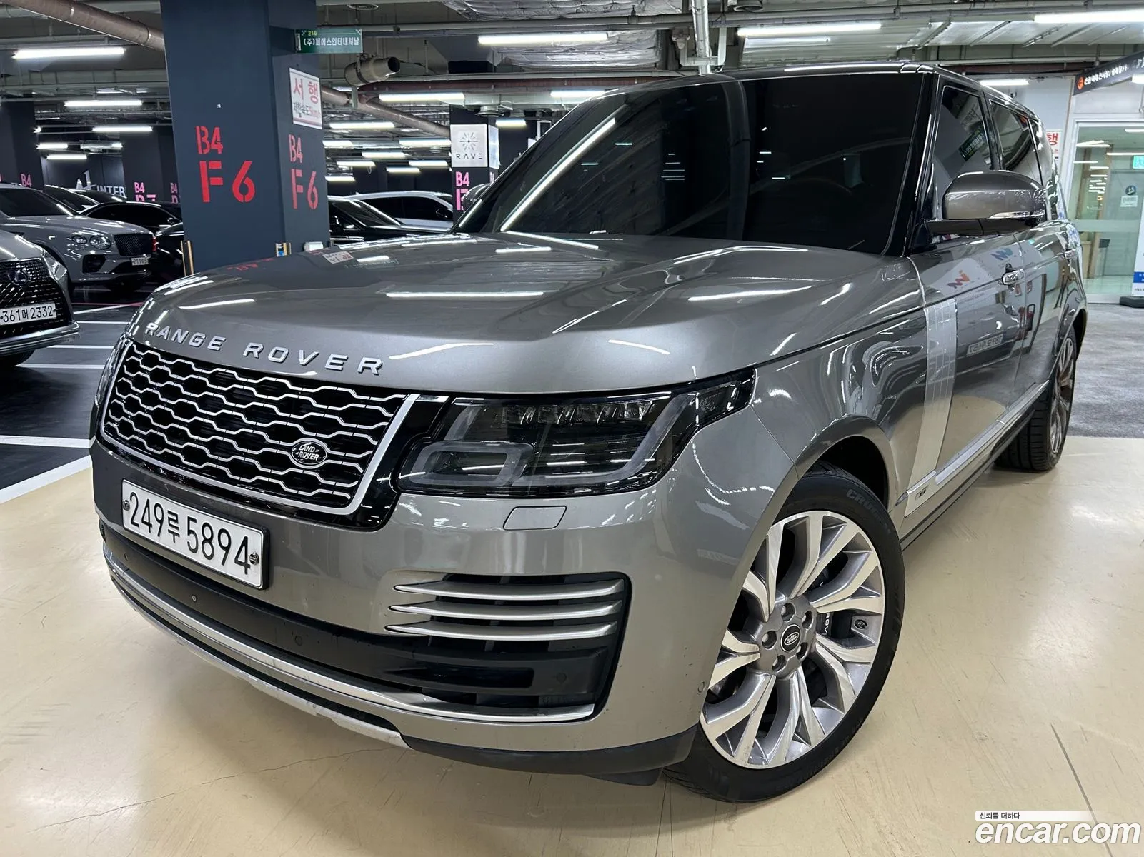 Land Rover Range Rover 2019 — 14