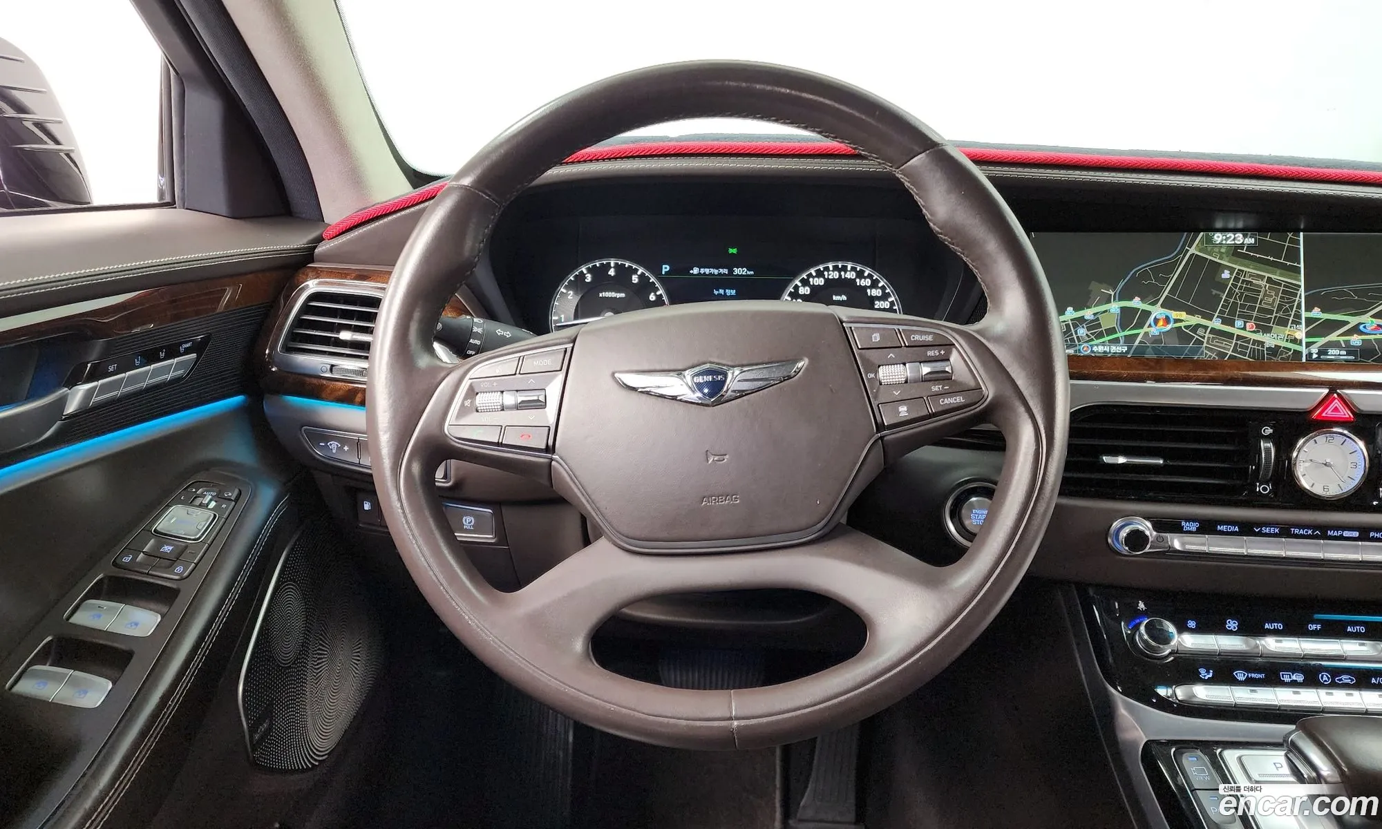 Genesis EQ900 2016 — 8