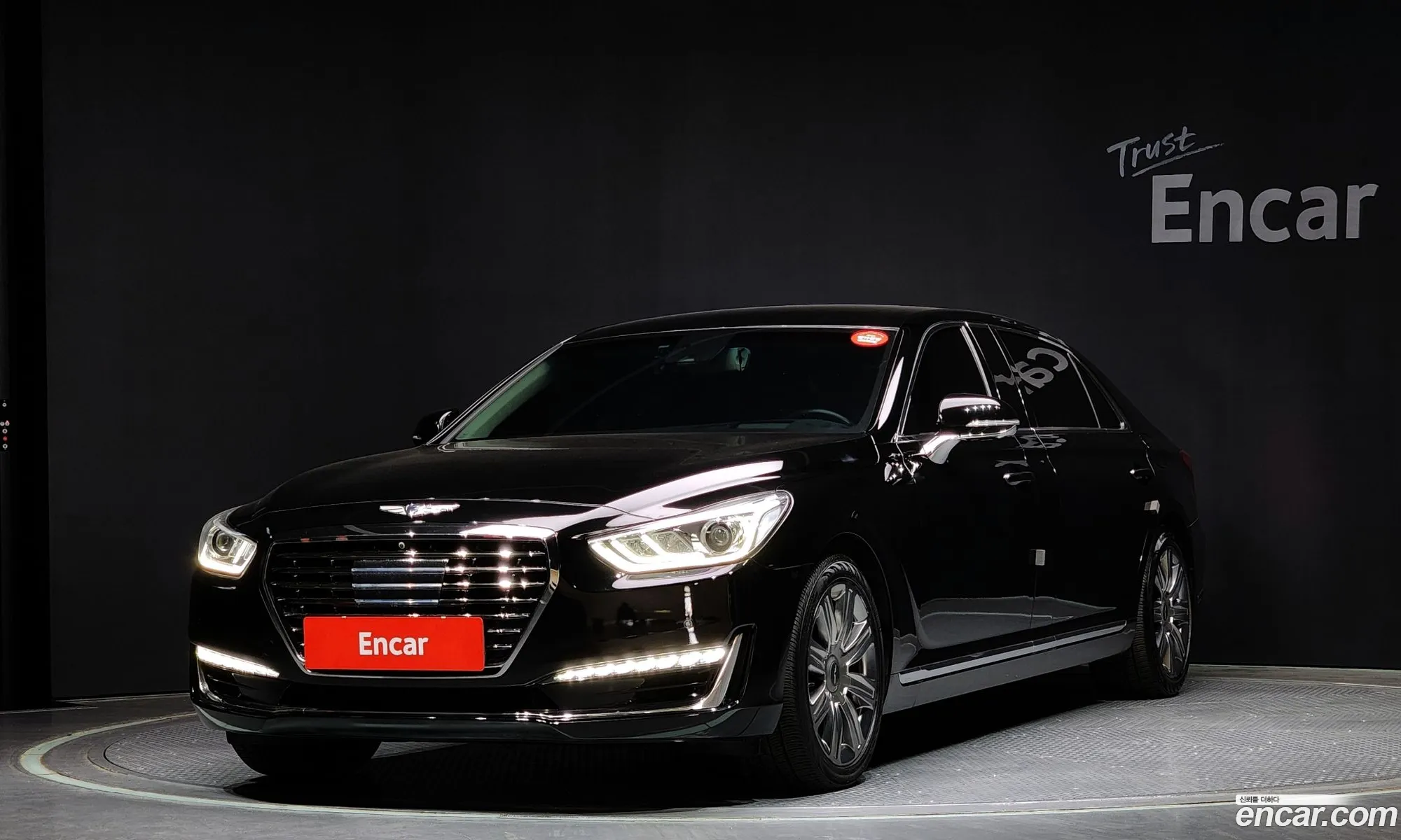 Genesis EQ900 2016 — 17
