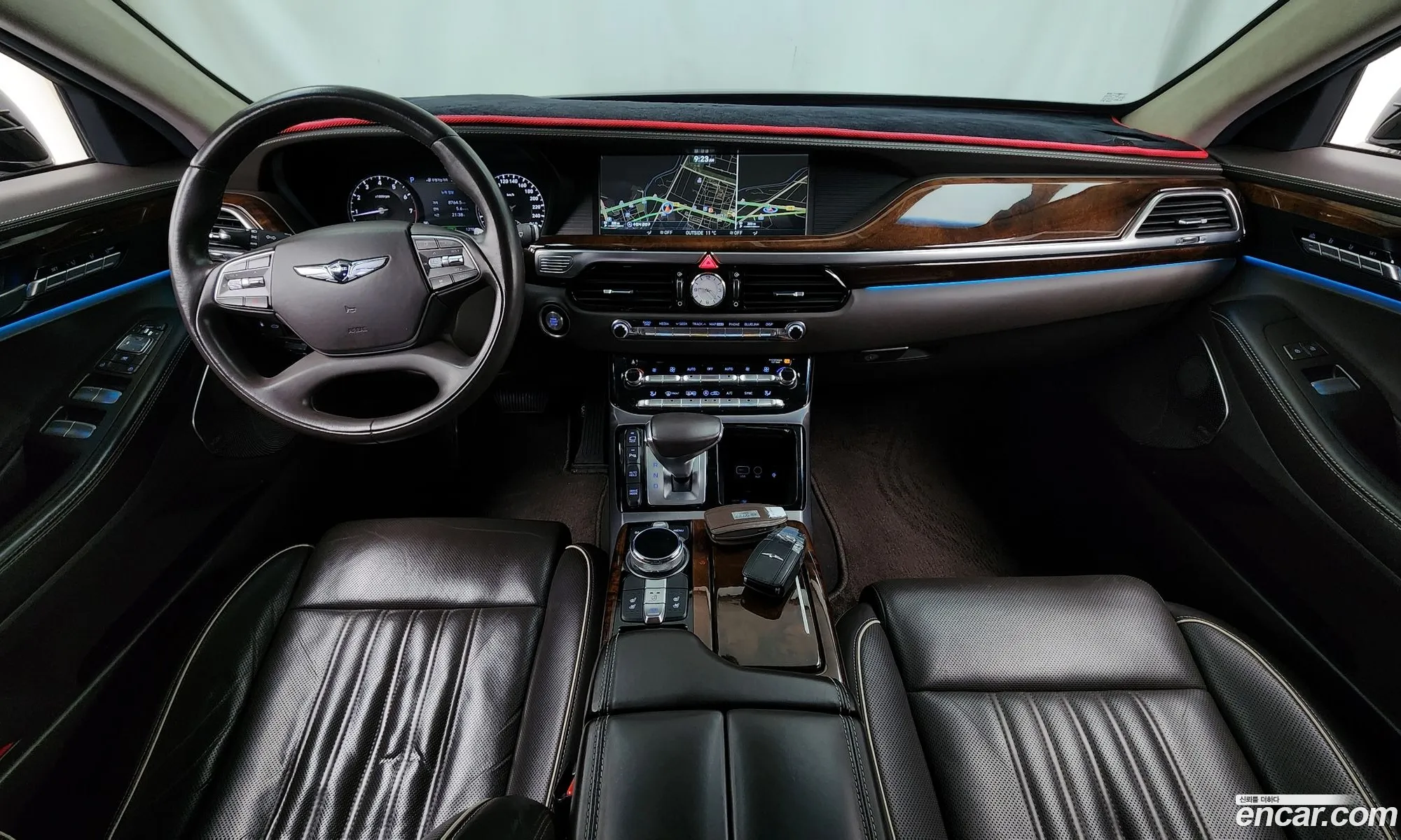Genesis EQ900 2016 — 9