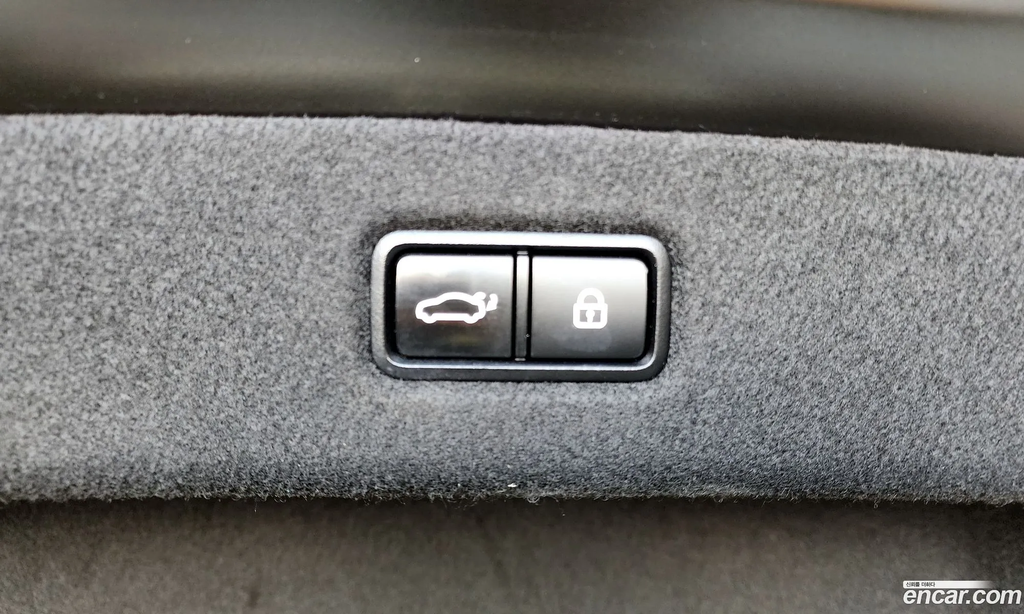 Genesis EQ900 2016 — 14