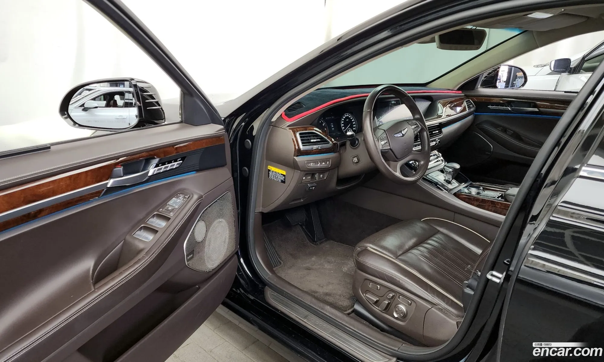 Genesis EQ900 2016 — 6