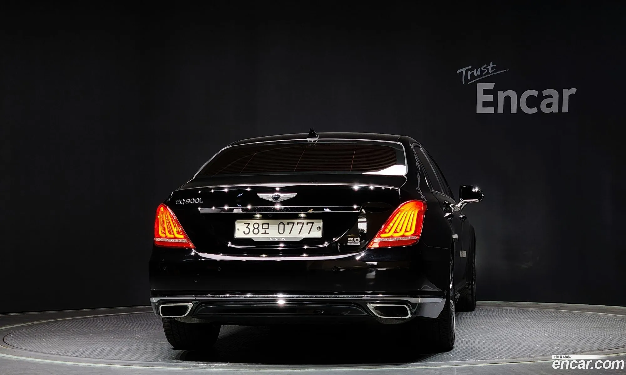 Genesis EQ900 2016 — 12