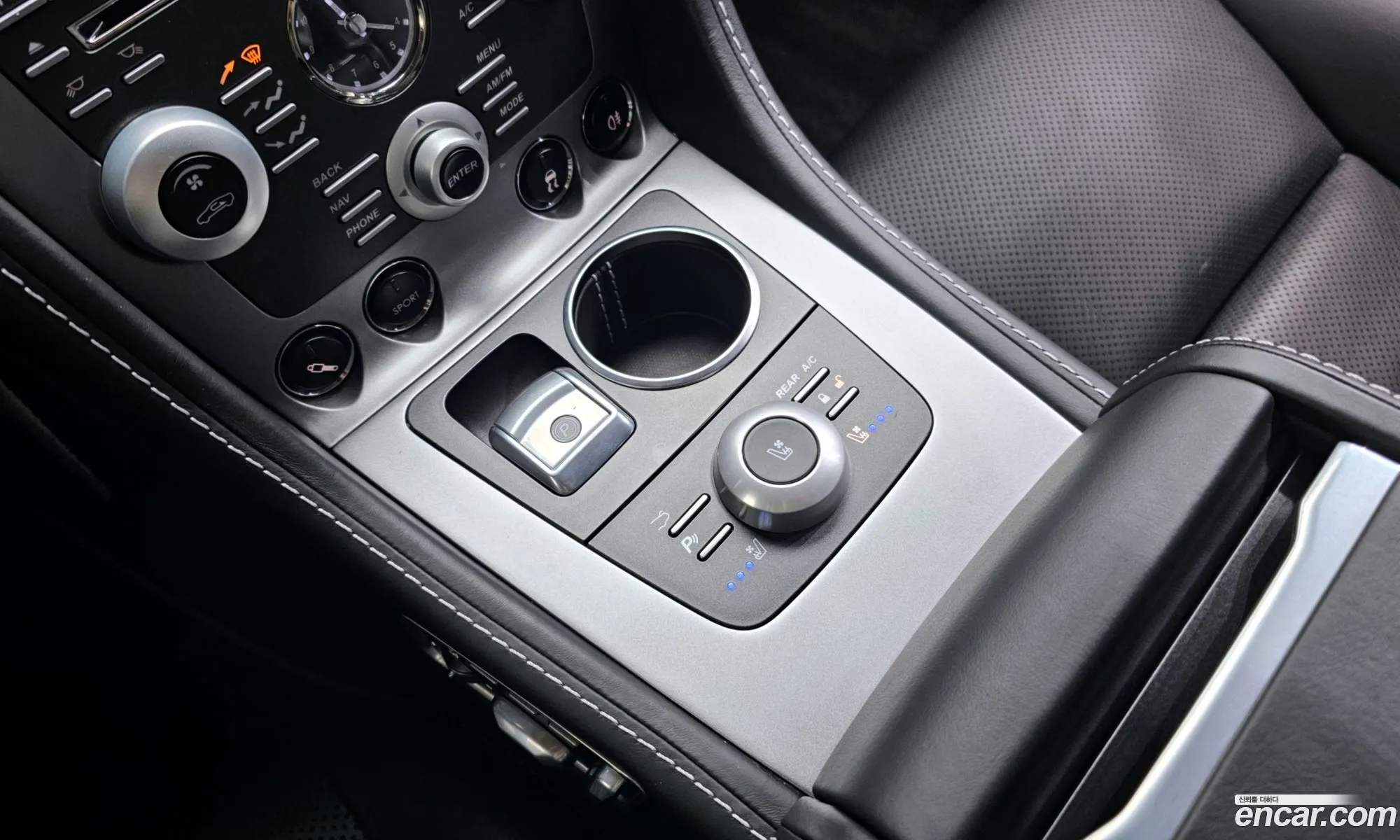 Aston Martin Rapide 2010 — 3