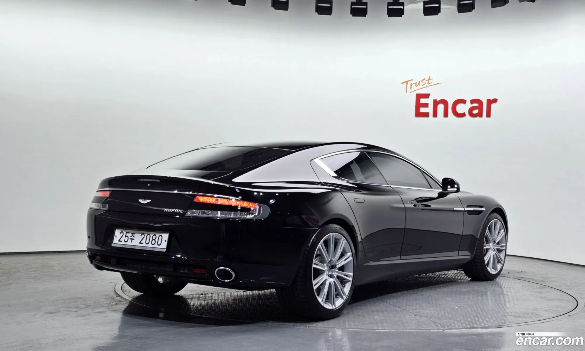 Aston Martin Rapide 2010 — 5
