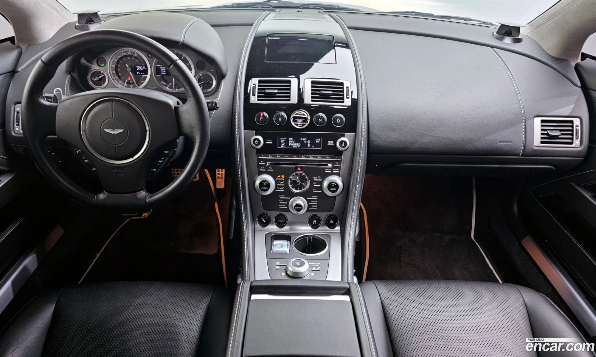 Aston Martin Rapide 2010 — 10