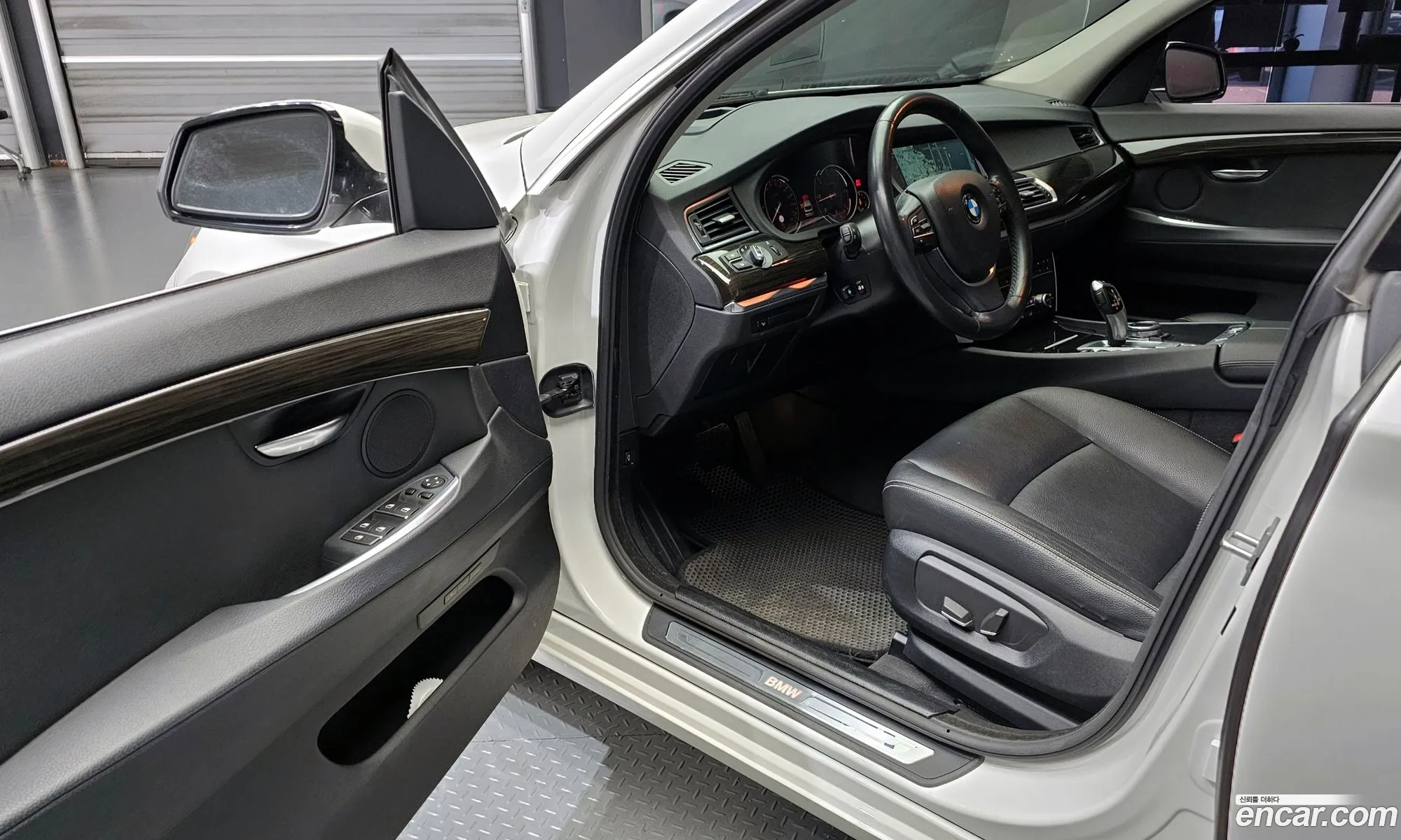 BMW 5 Series GT 2014 WBA5N2106ED496453 — 11