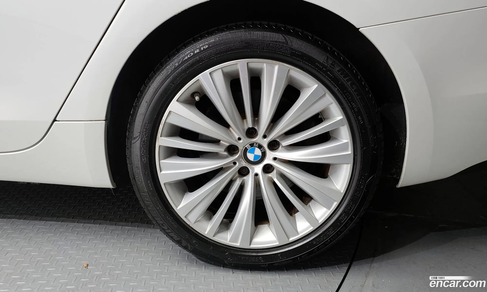 BMW 5 Series GT 2014 WBA5N2106ED496453 — 13