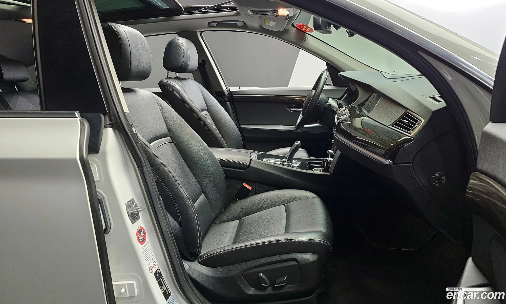 BMW 5 Series GT 2014 WBA5N2106ED496453 — 12