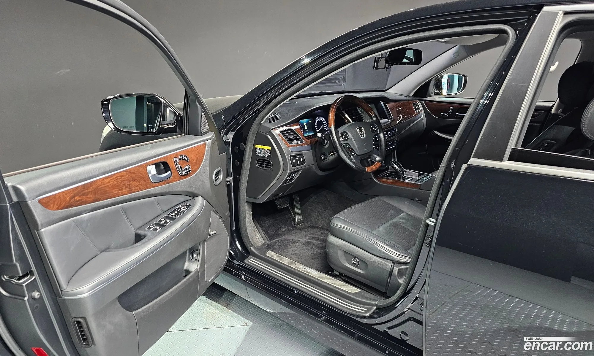 Hyundai Equus 2013 — 7