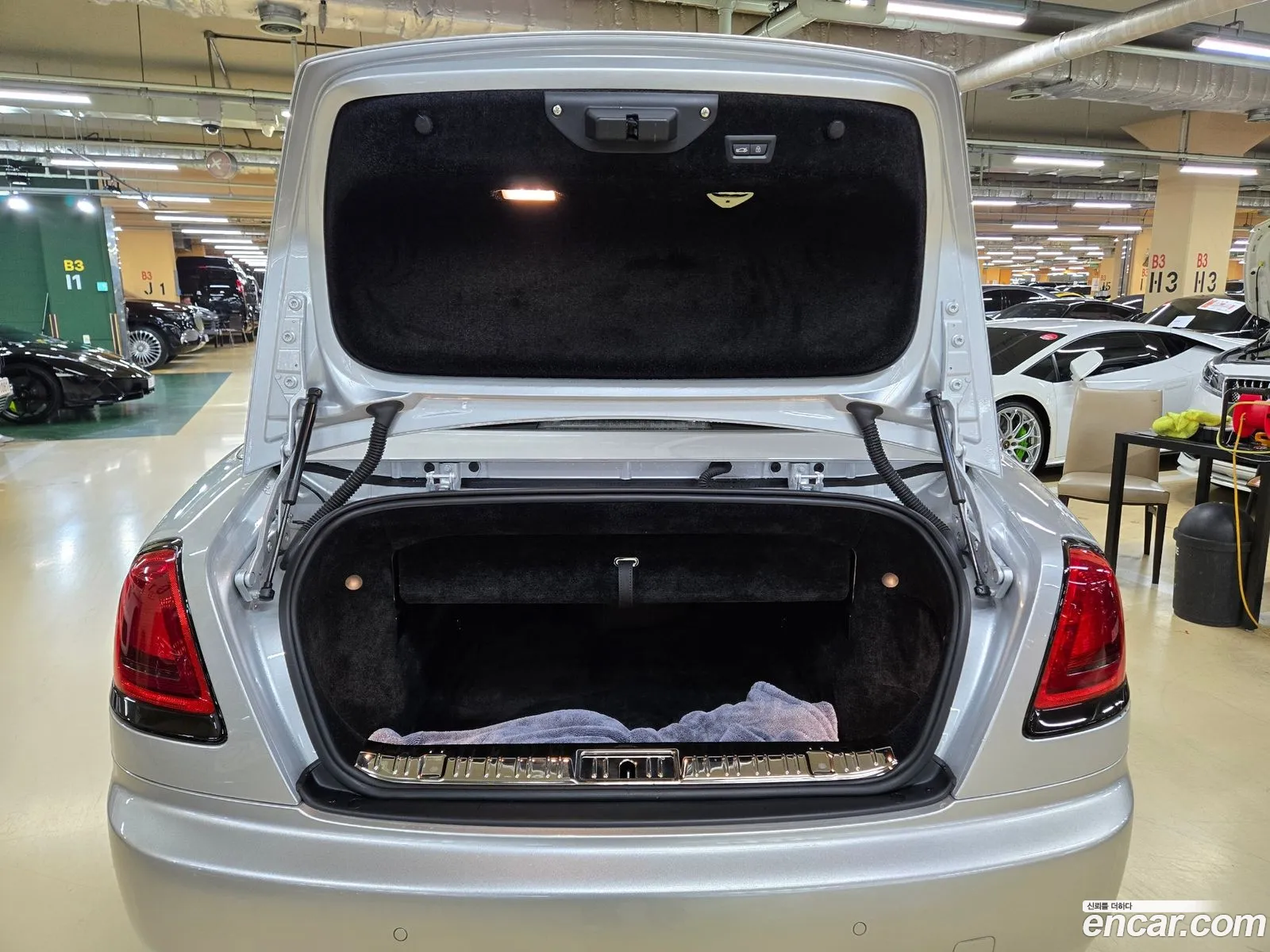 Rolls-Royce Dawn 2020 — 3