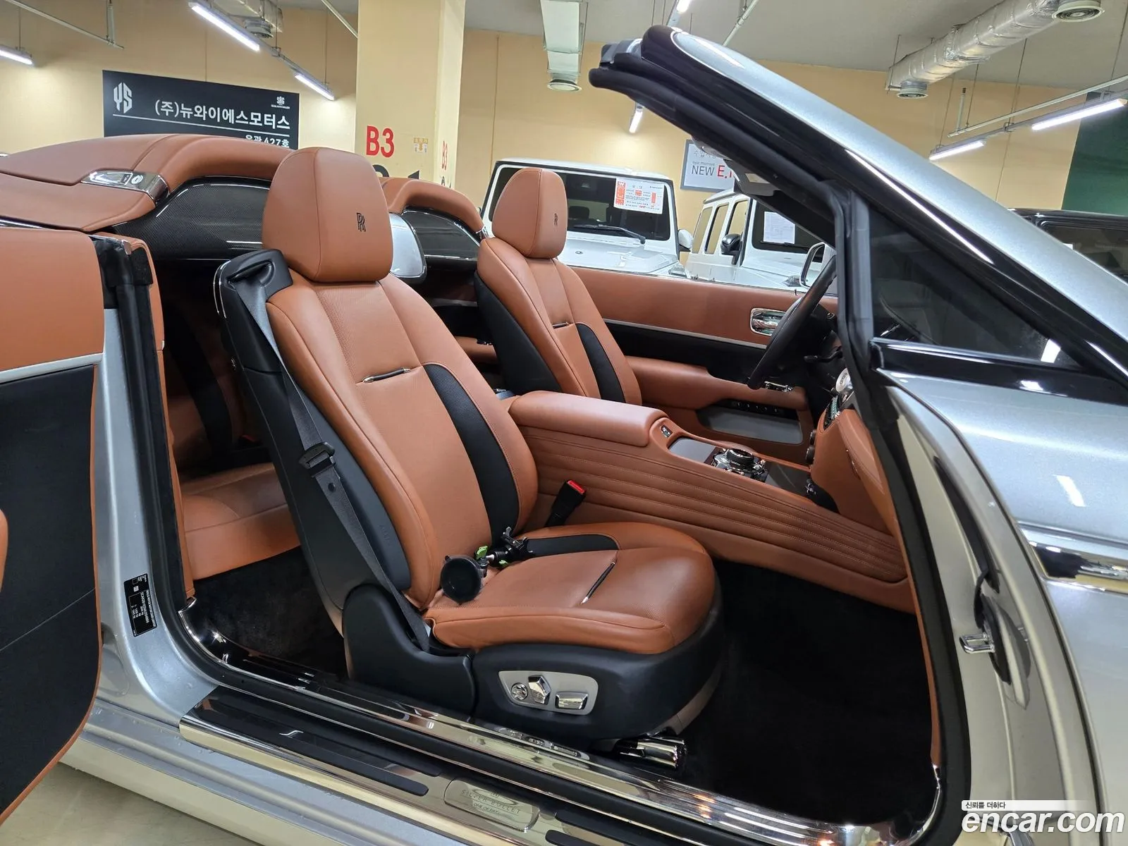 Rolls-Royce Dawn 2020 — 11