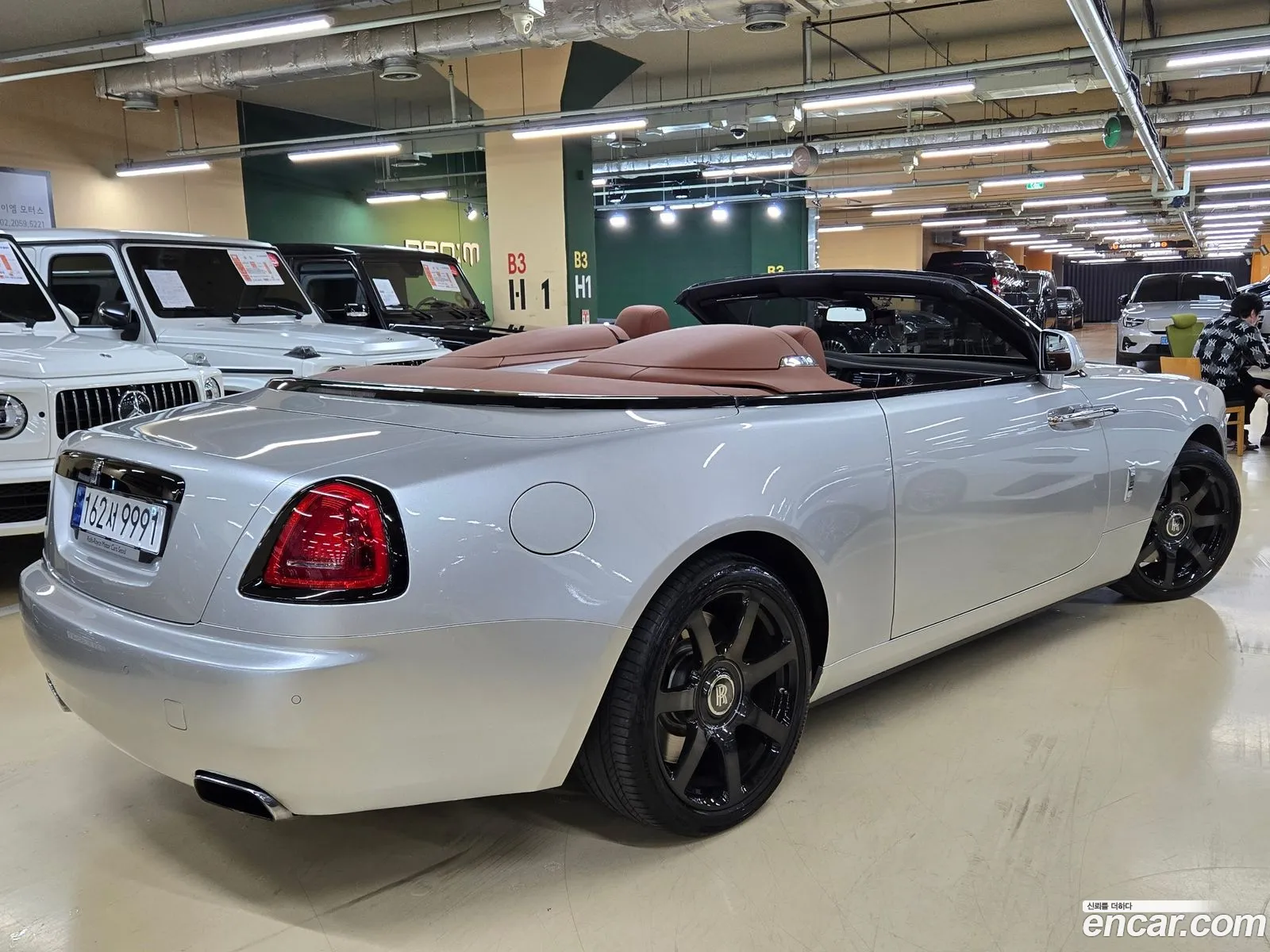 Rolls-Royce Dawn 2020 — 12