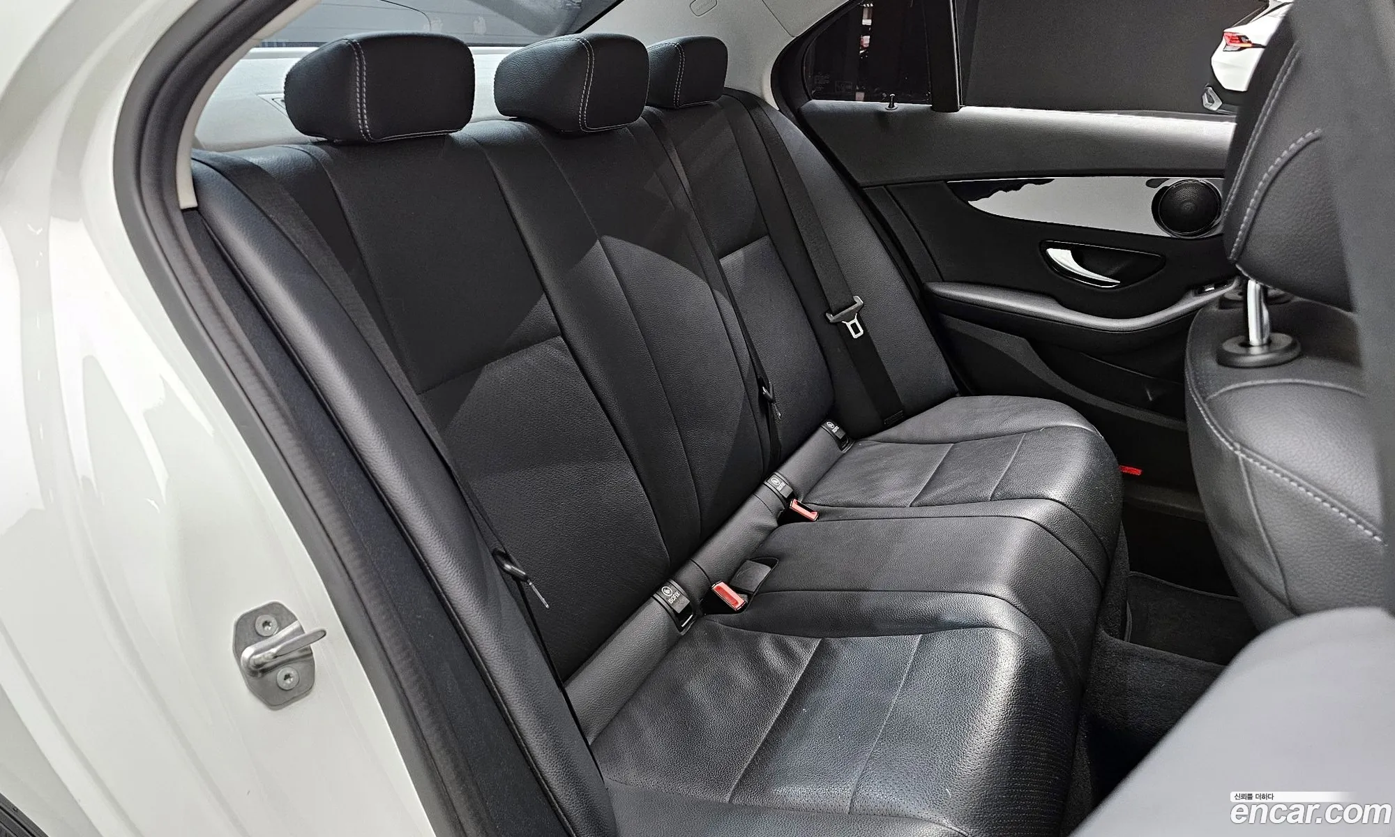 Mercedes-Benz C-Class W205 2018 — 13