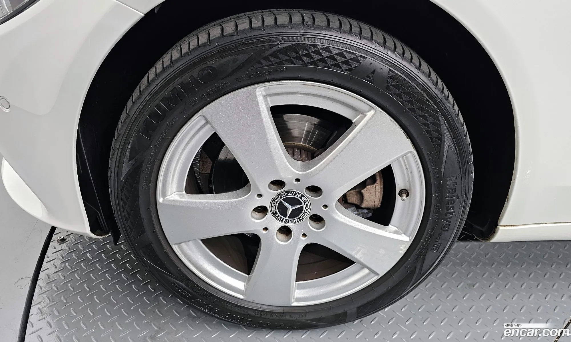 Mercedes-Benz C-Class W205 2018 — 12