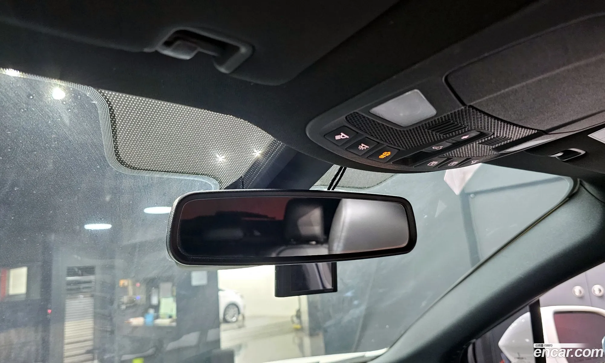 Lincoln MKC 2017 5LMCJ3D92HUL53888 — 17