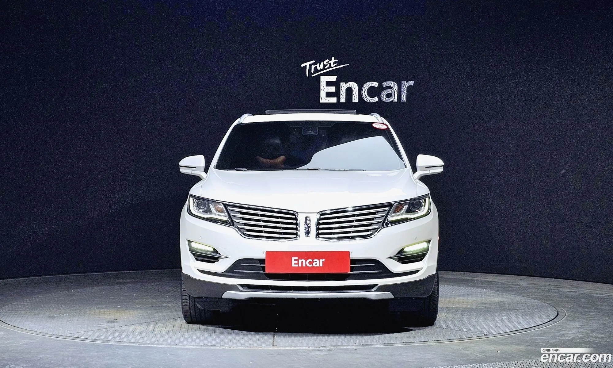Lincoln MKC 2017 5LMCJ3D92HUL53888 — 5
