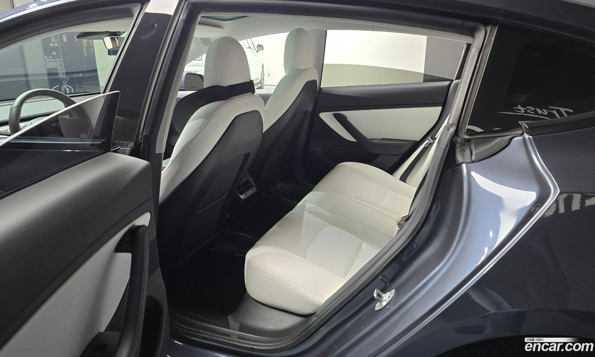 Tesla Model 3 2020 — 9