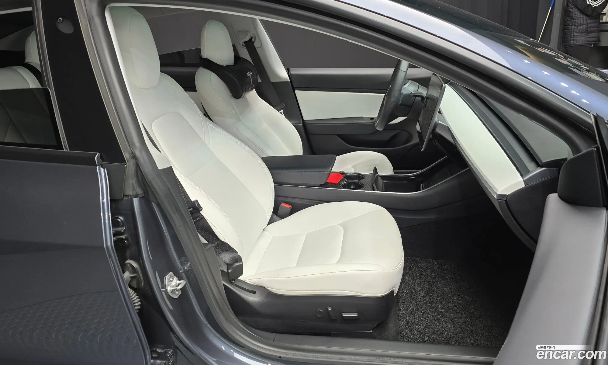 Tesla Model 3 2020 — 19