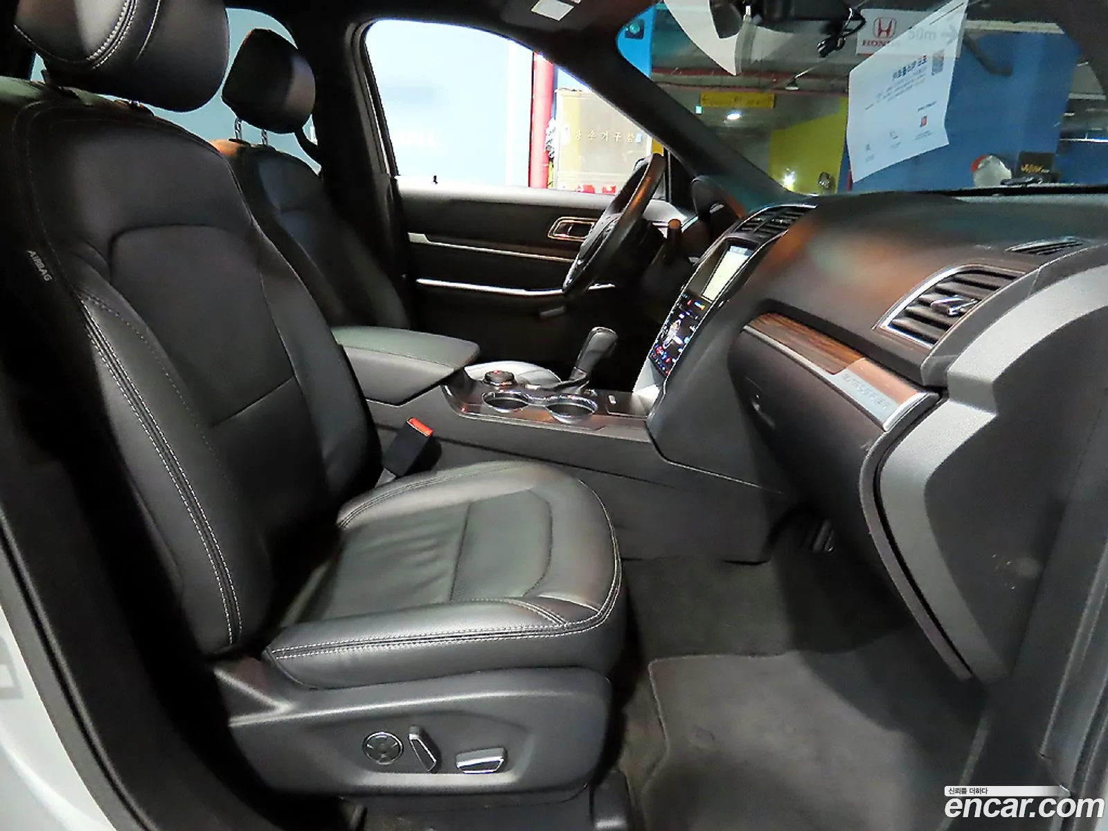 Ford Explorer 2017 — 14