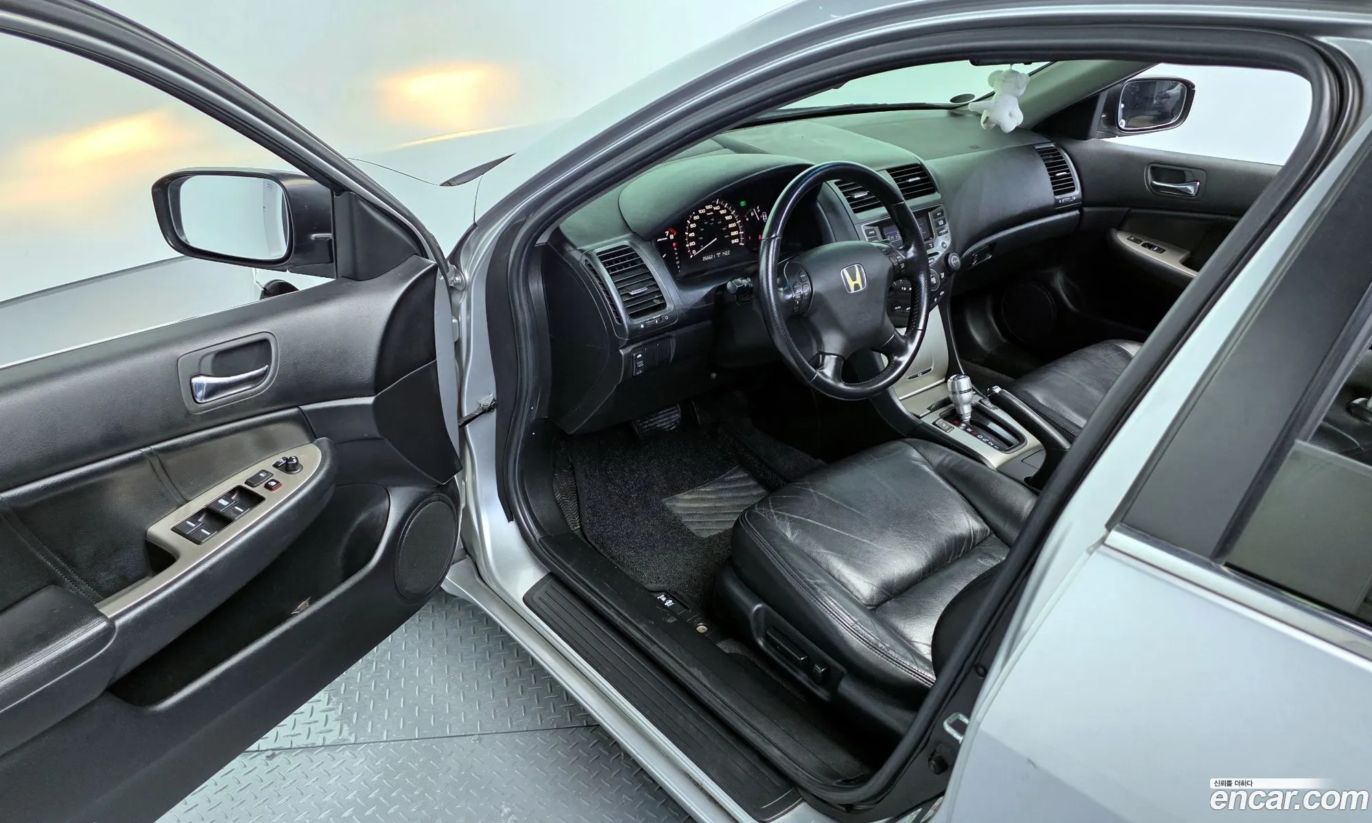 Honda Accord 2007 JHMCM56707C200435 — 6