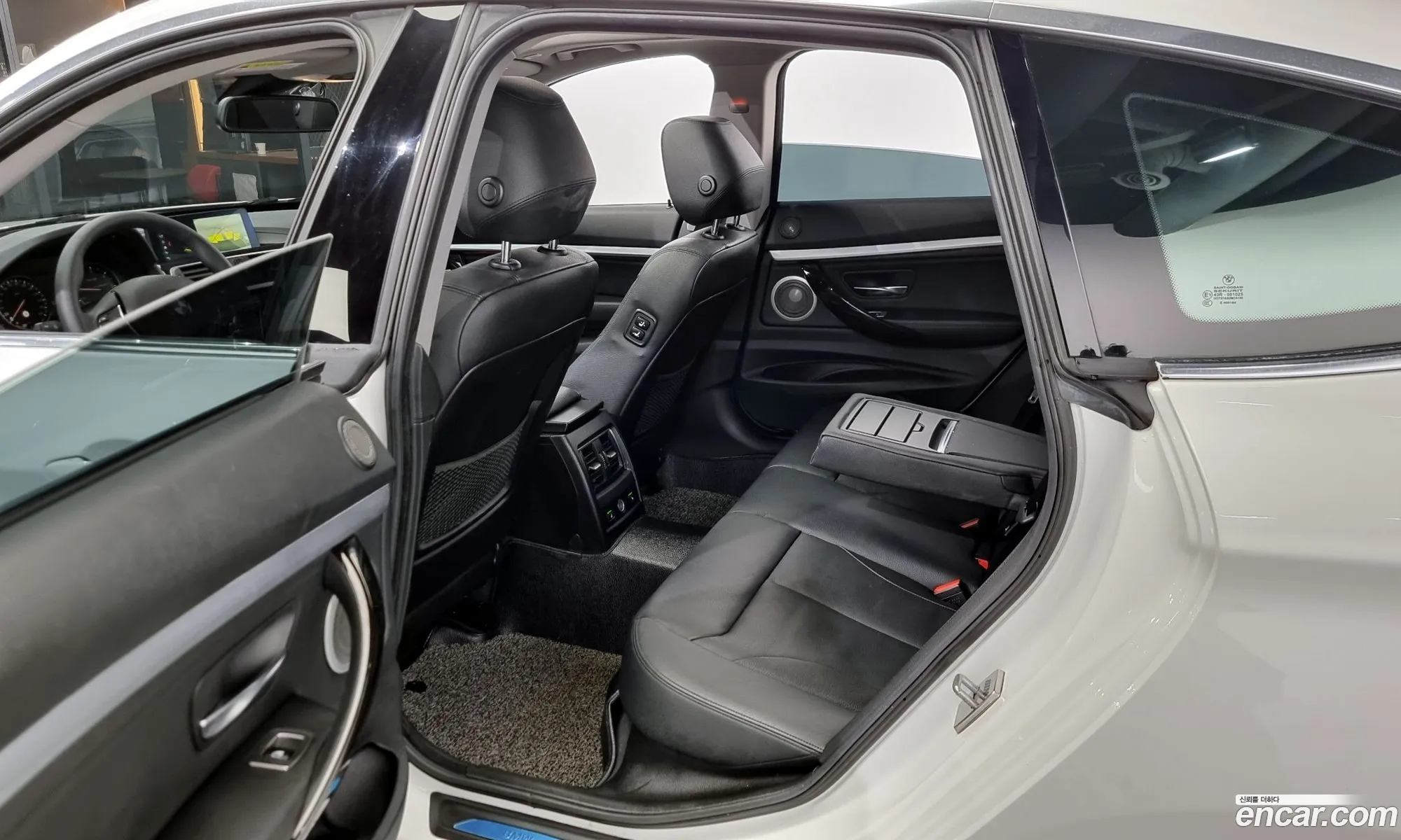 BMW 3 Series GT 2018 WBA8T310XJGB25624 — 11