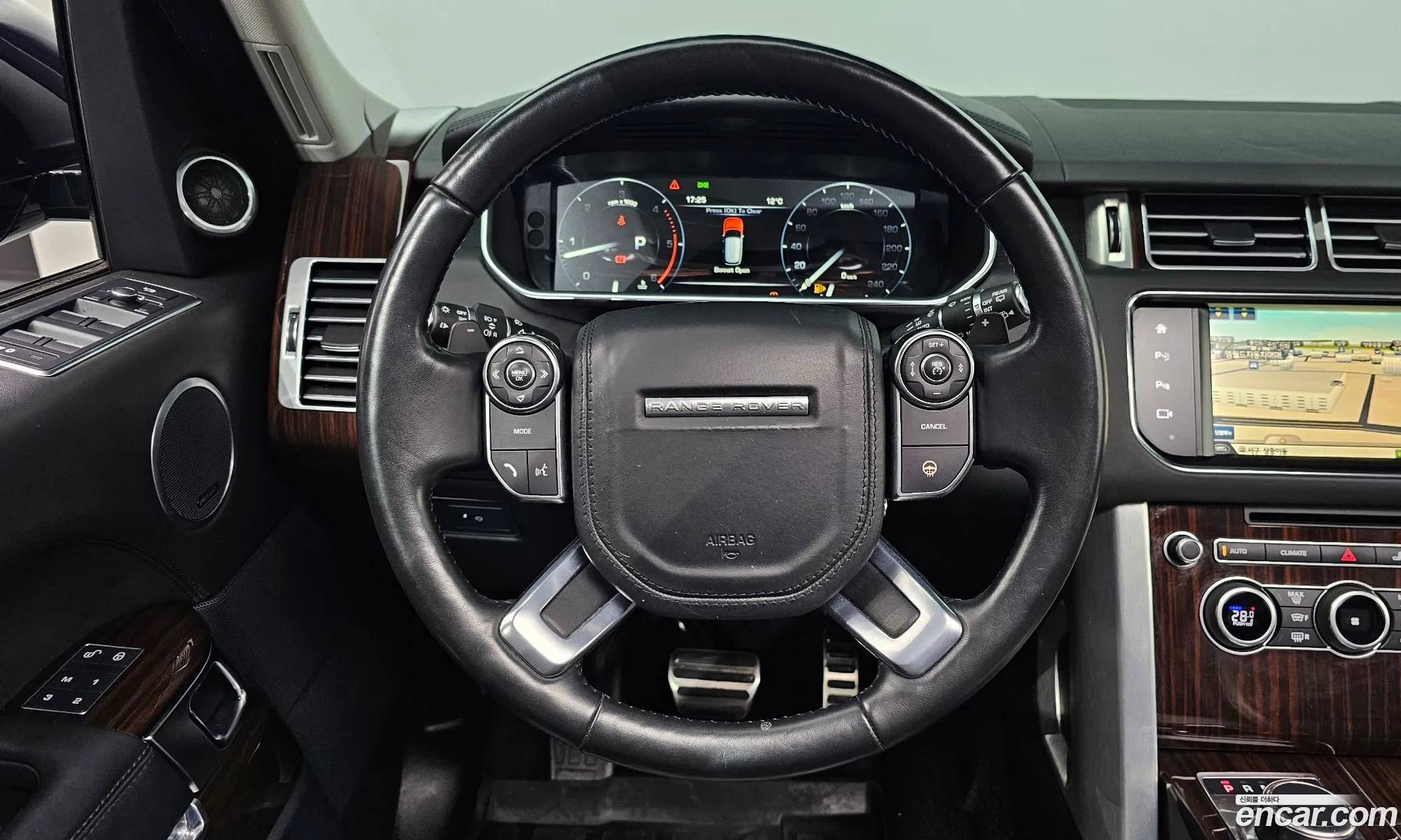 Land Rover Range Rover 2016 SALGA2JFXGA267895 — 13