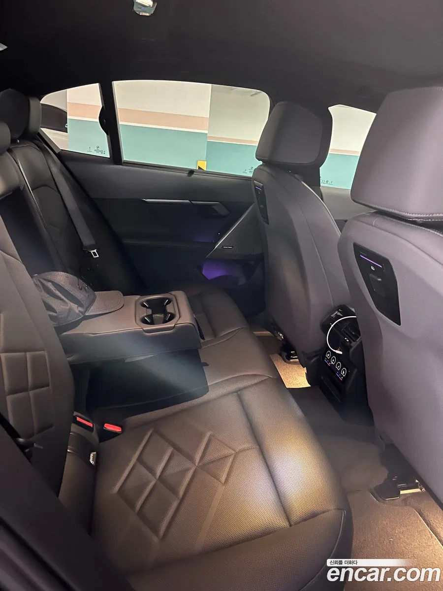 BMW 5 Series 2025 — 4